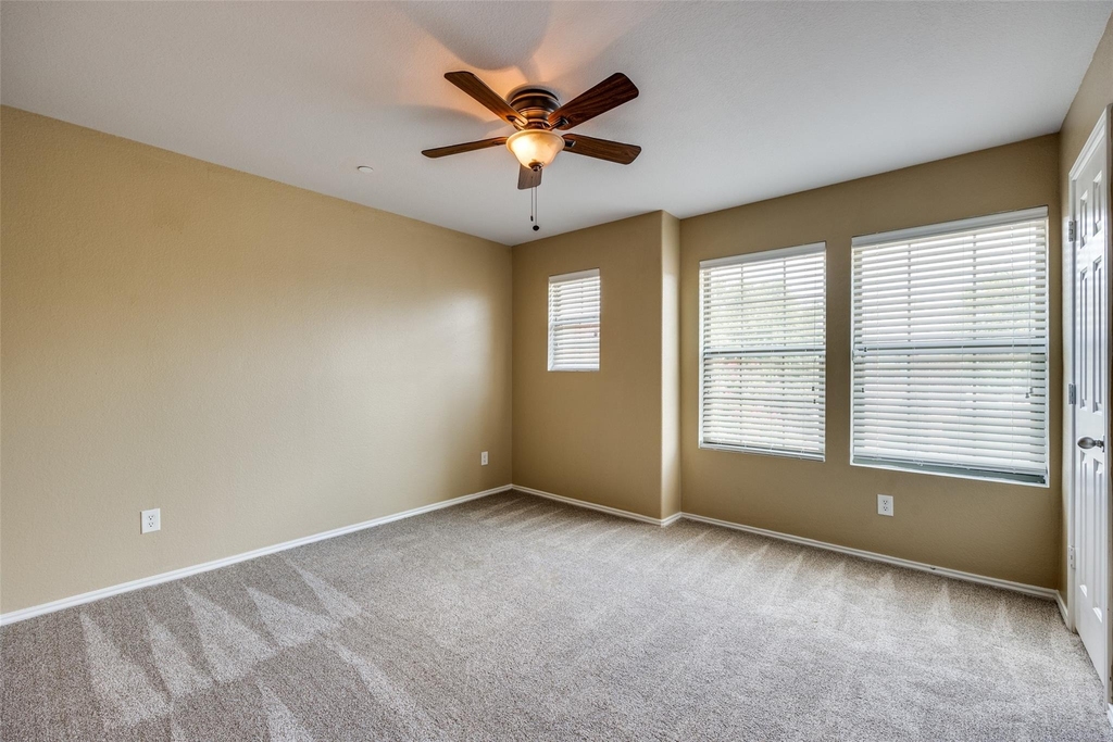1123 Sophia Street - Photo 7