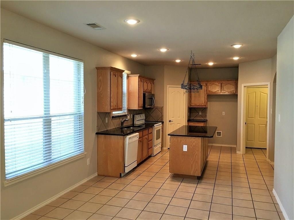 8004 Ranchvale Lane - Photo 11