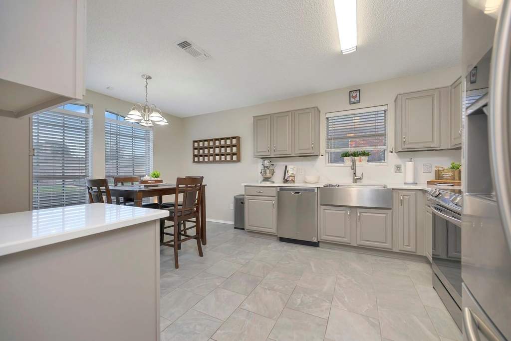 6354 Stonewater Bend Trail - Photo 3