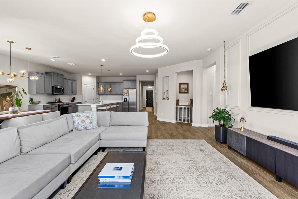 5505 Cypress Point Drive - Photo 1