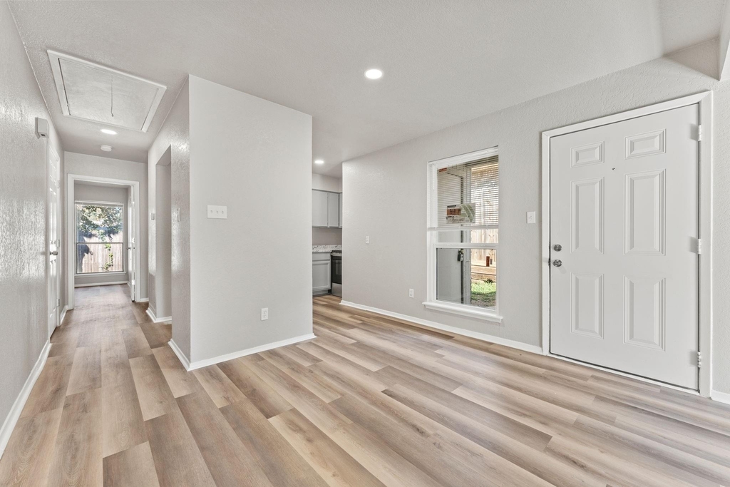 2512 Windy Pine Lane - Photo 3
