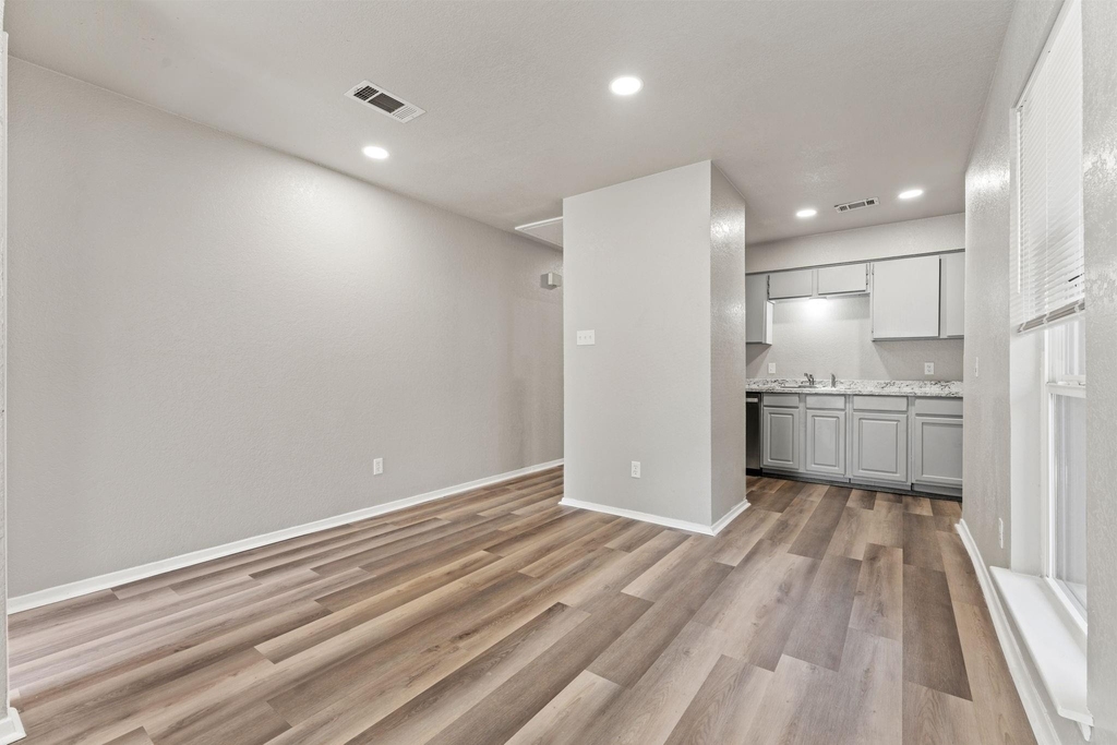 2512 Windy Pine Lane - Photo 2
