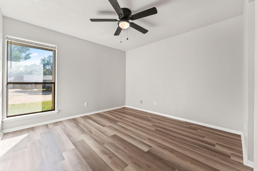 2512 Windy Pine Lane - Photo 7