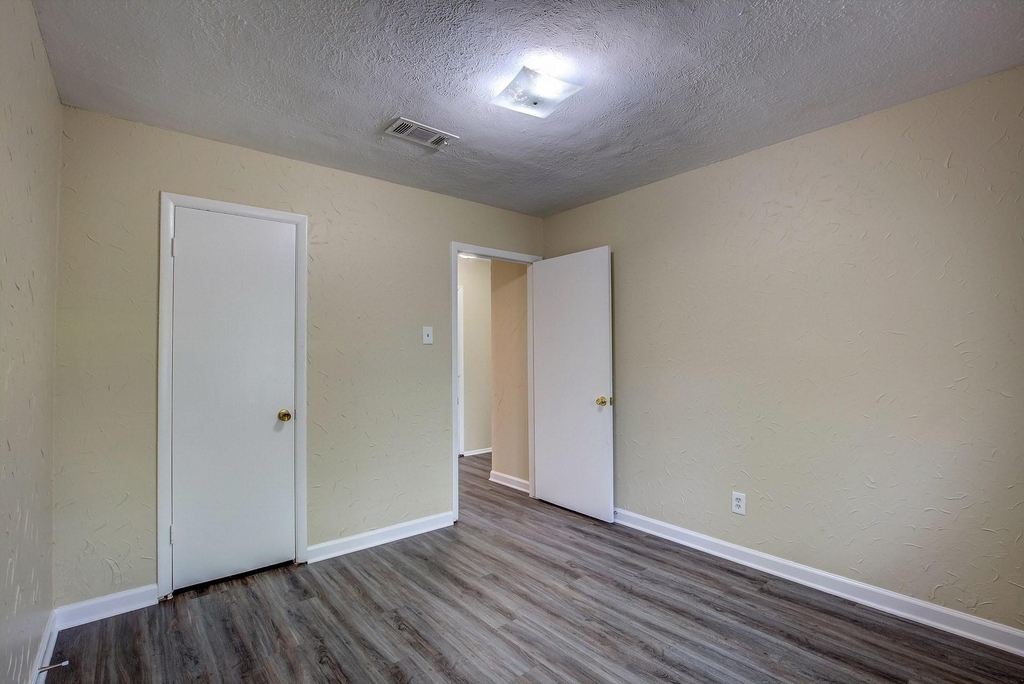 820 Collin Drive - Photo 8