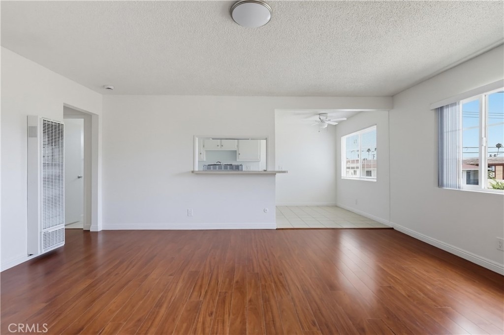 408 N Electric - Photo 3