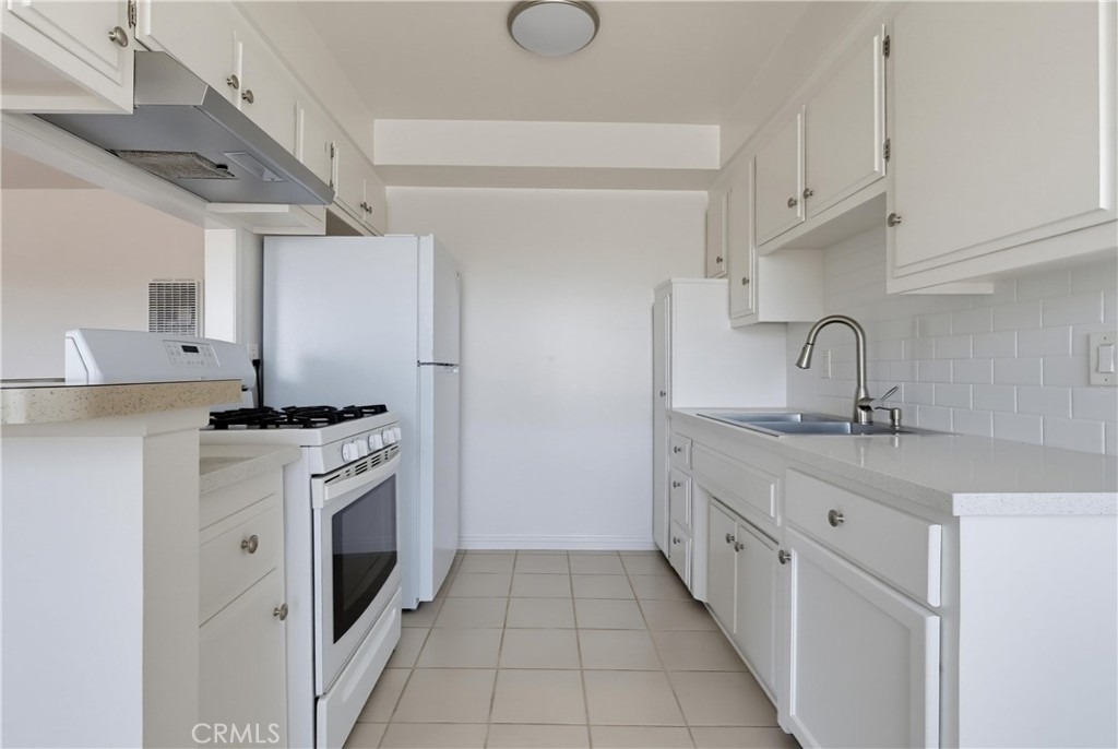 408 N Electric - Photo 5