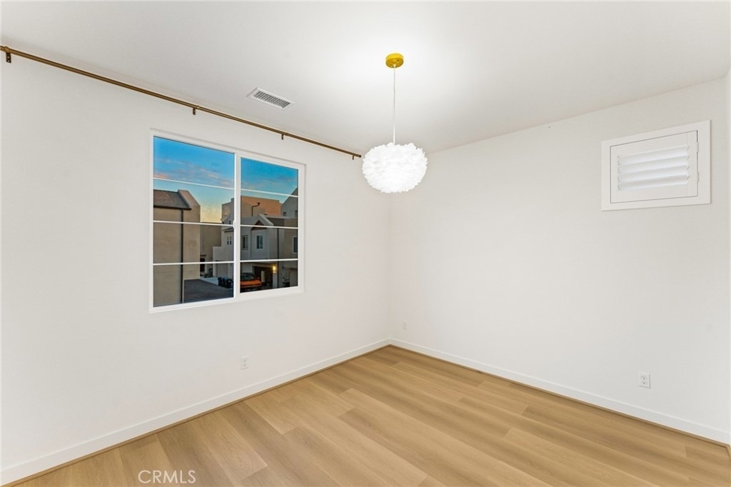 127 Restore - Photo 28