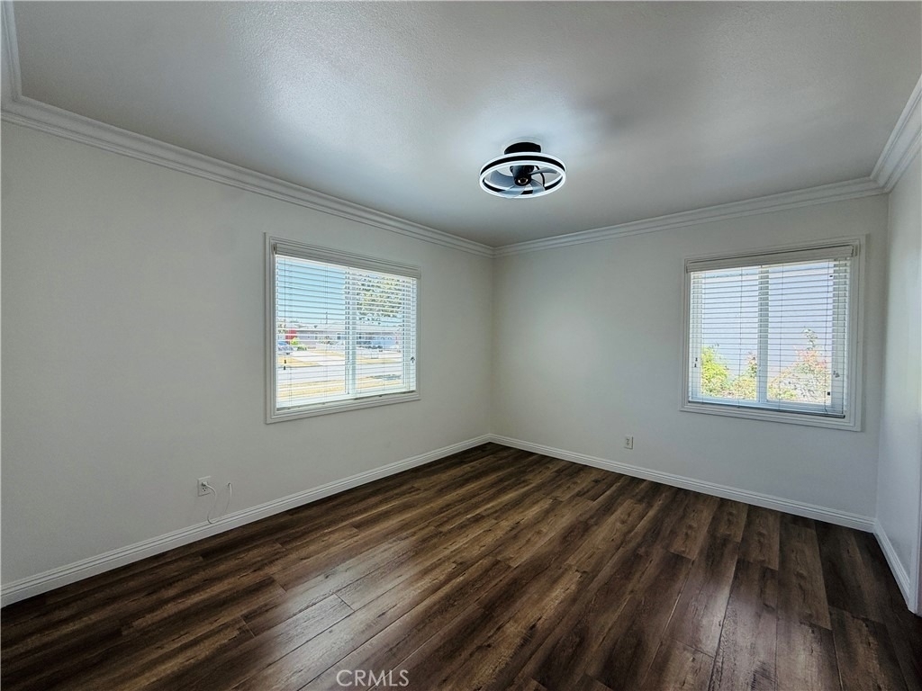 1525 W Houston Avenue - Photo 5