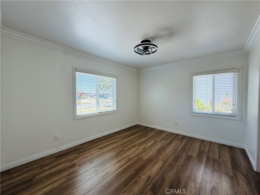 1525 W Houston Avenue - Photo 6