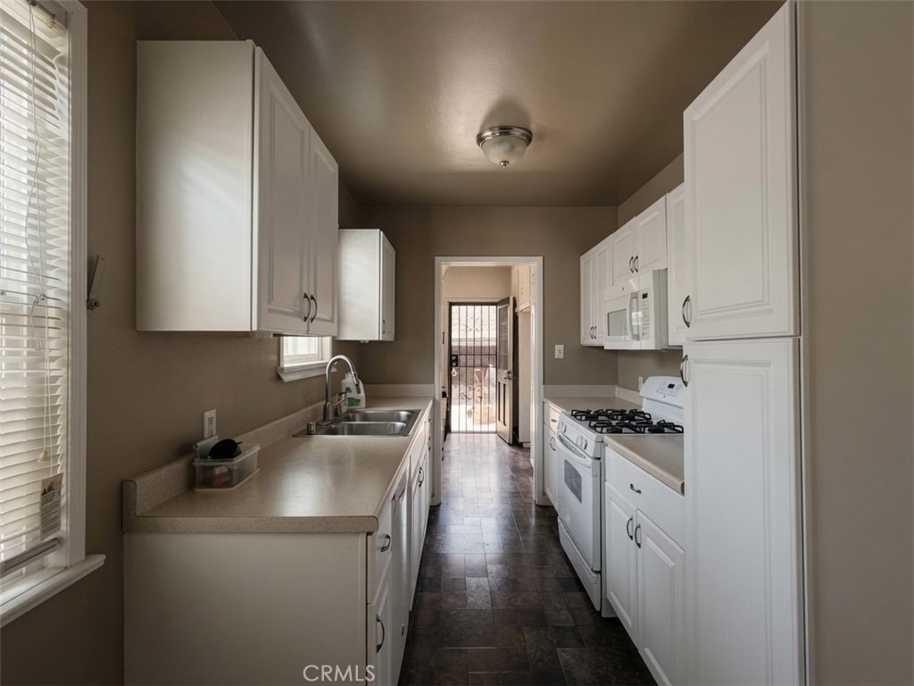 3907 Edgehill Drive - Photo 39