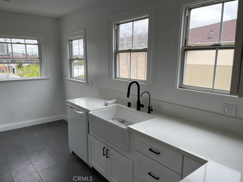 4467 Victoria Park - Photo 5