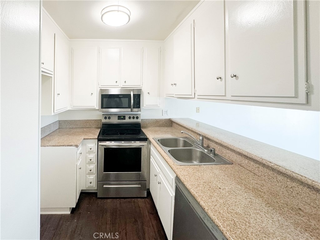 3649 Emerald Street - Photo 12