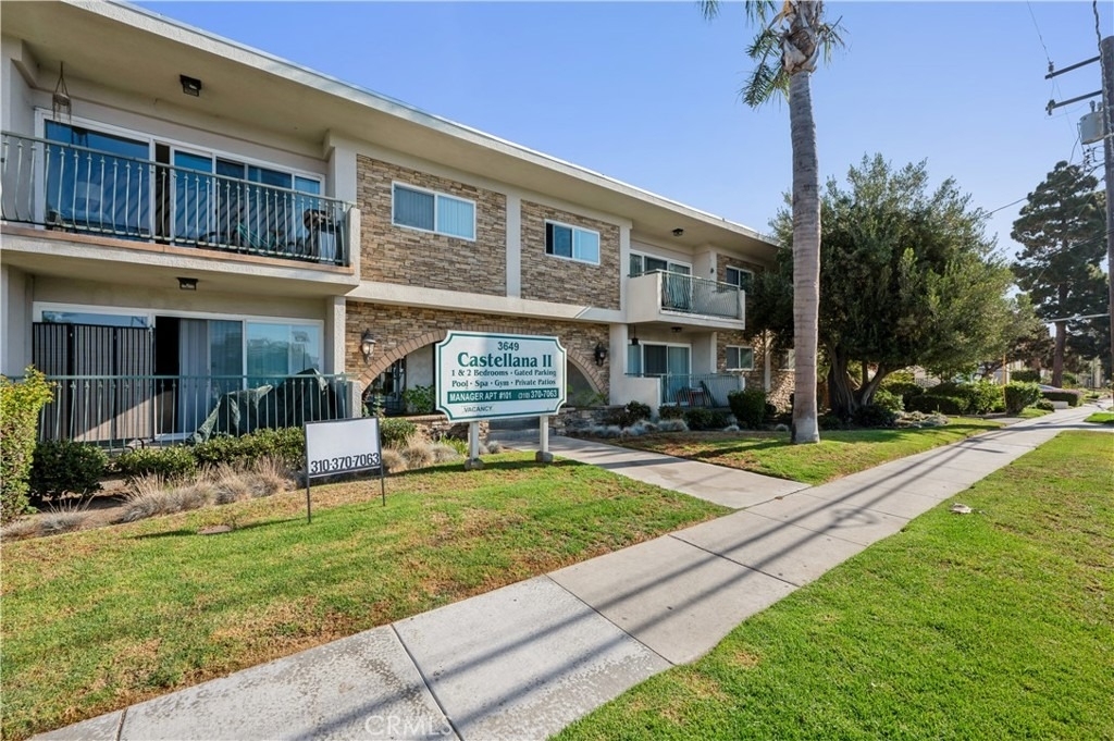 3649 Emerald Street - Photo 0