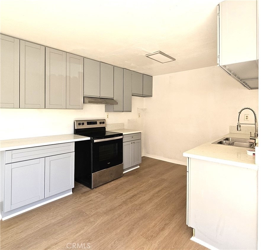 426 E Hullett - Photo 1