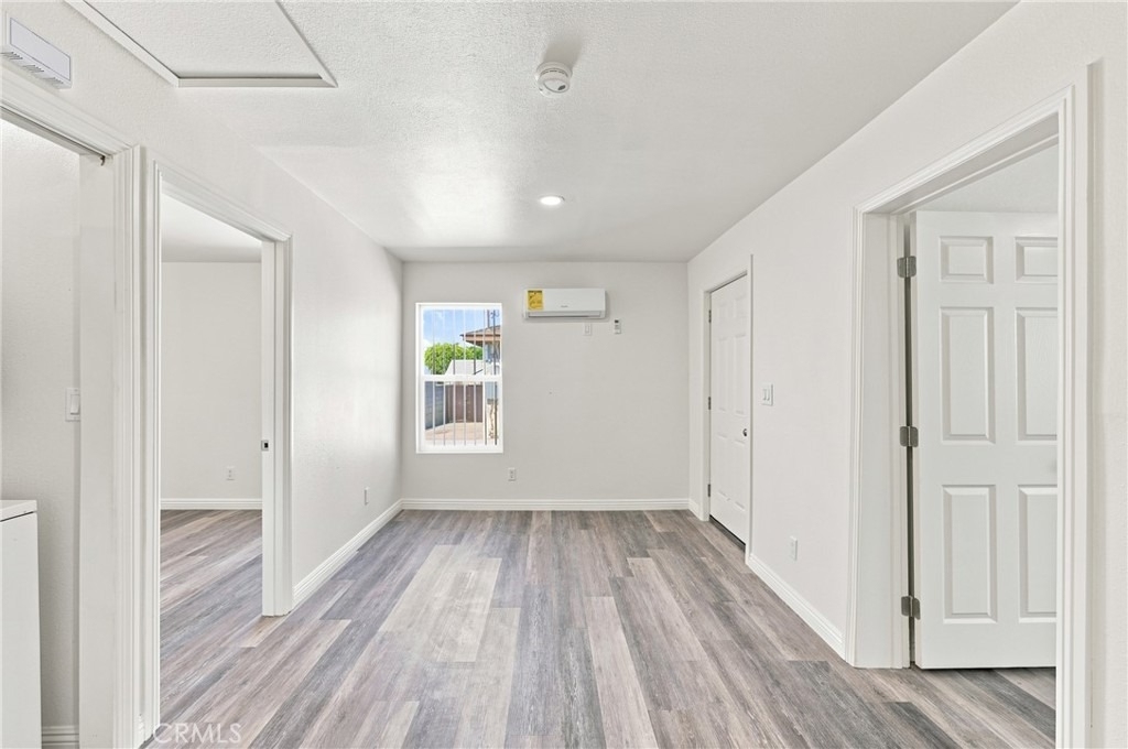 10646 S Wilton Place - Photo 8