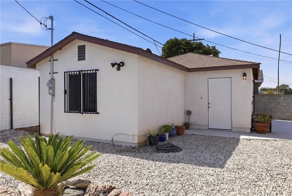 10646 S Wilton Place - Photo 0