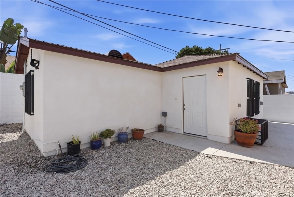 10646 S Wilton Place - Photo 2