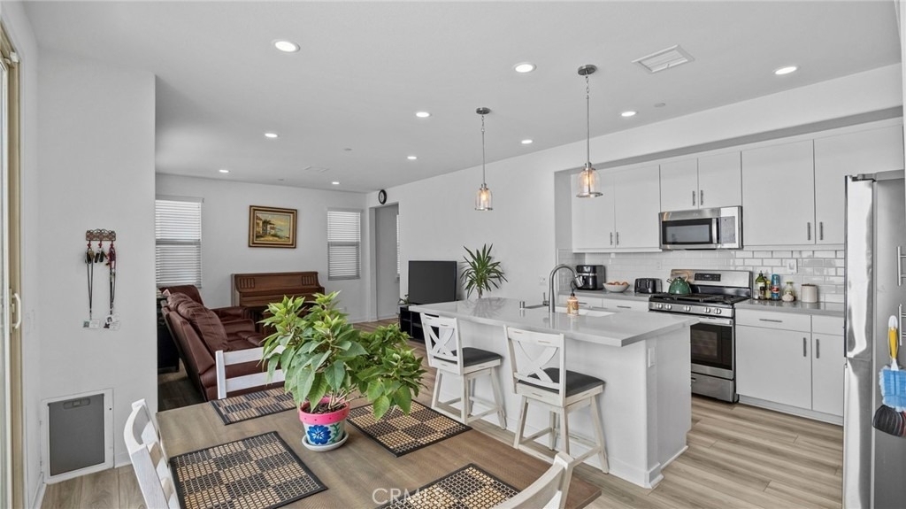 16282 Meadowhouse Avenue - Photo 14