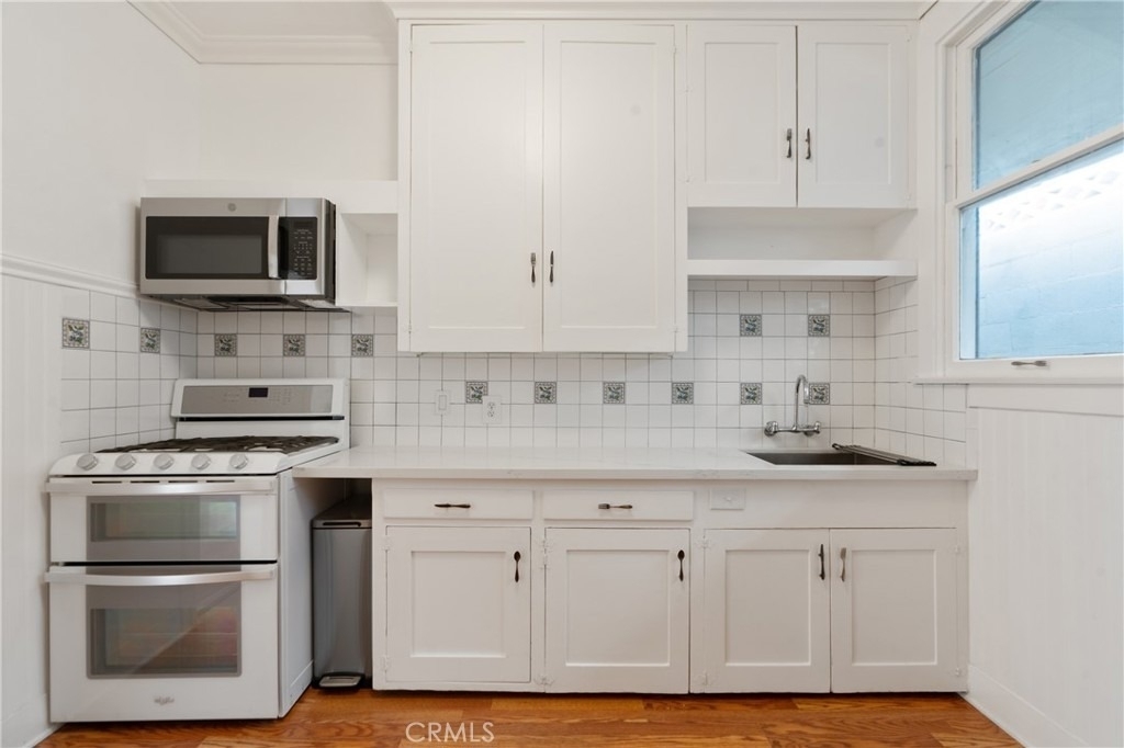 1325 E Altadena - Photo 6