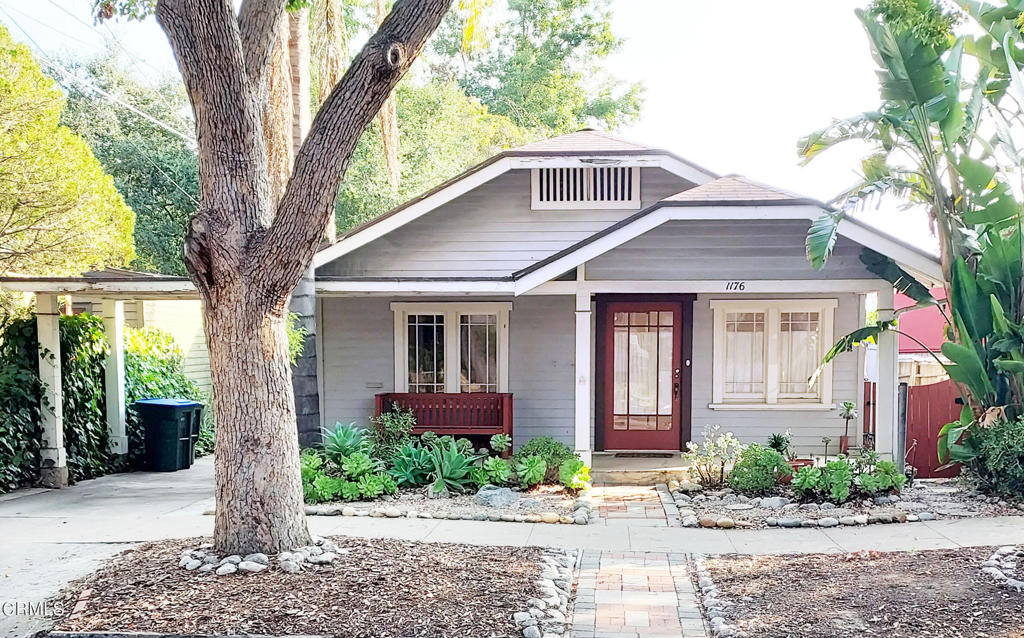1176 E Claremont Street - Photo 1