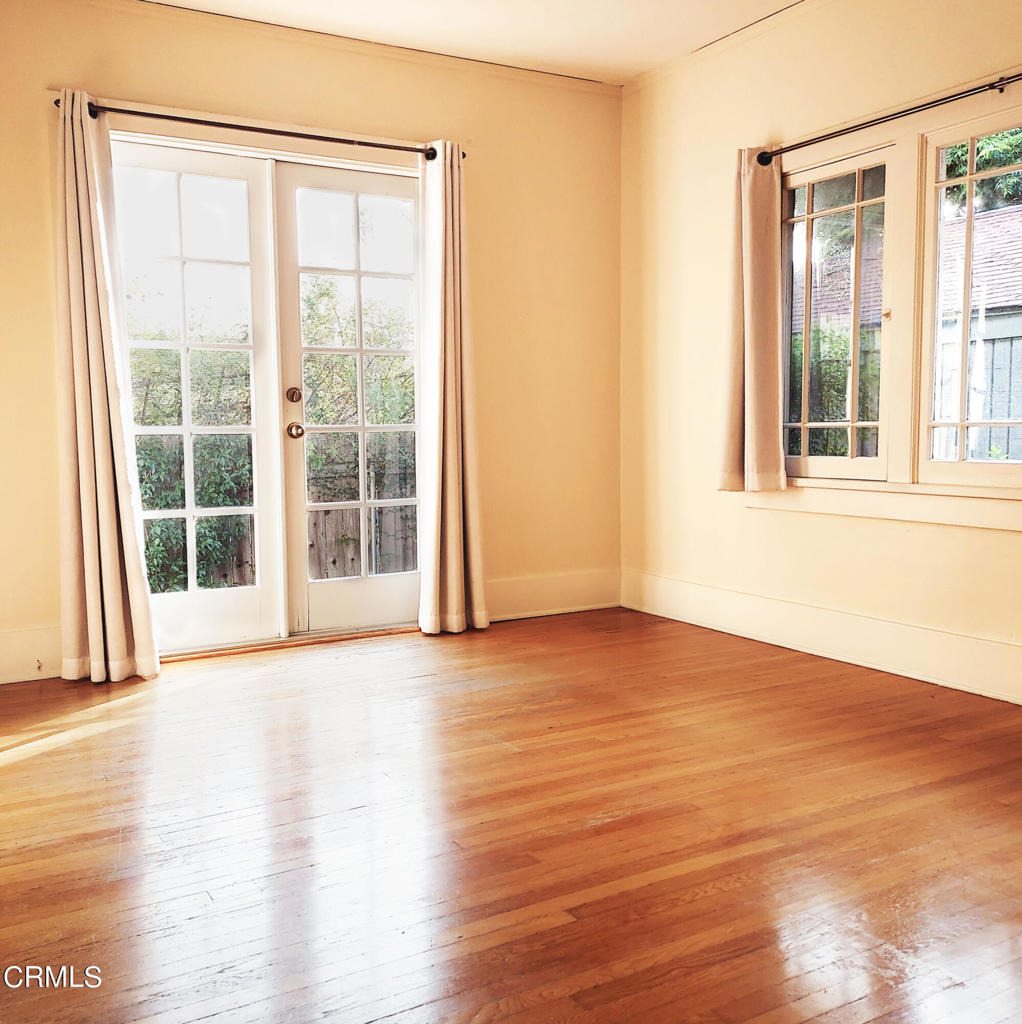 1176 E Claremont Street - Photo 10