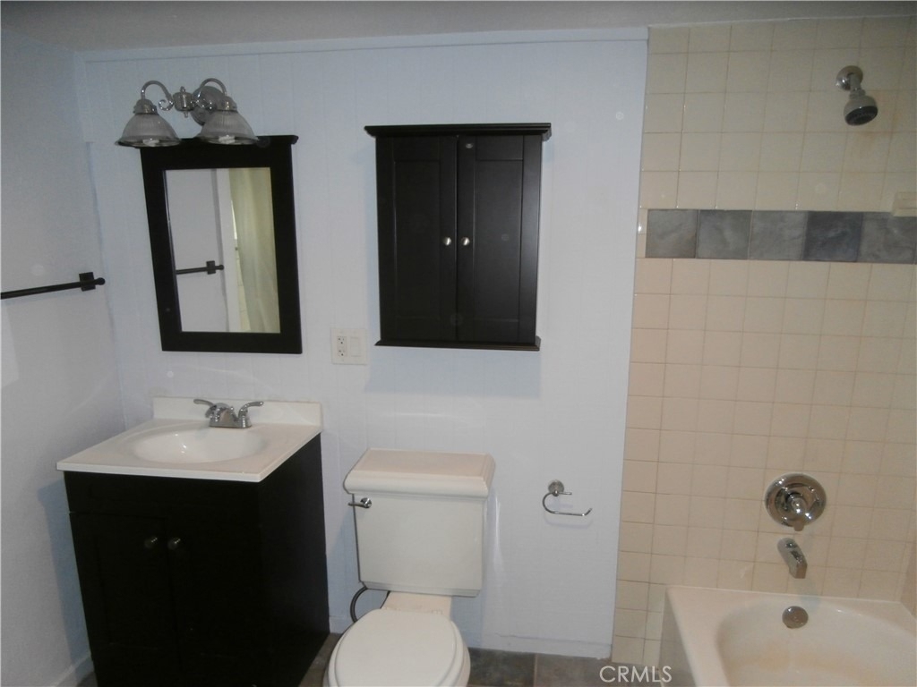 933 10th Street - Photo 12