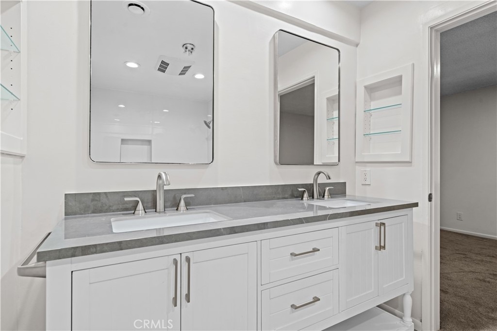 1019 E Walnut Avenue - Photo 22