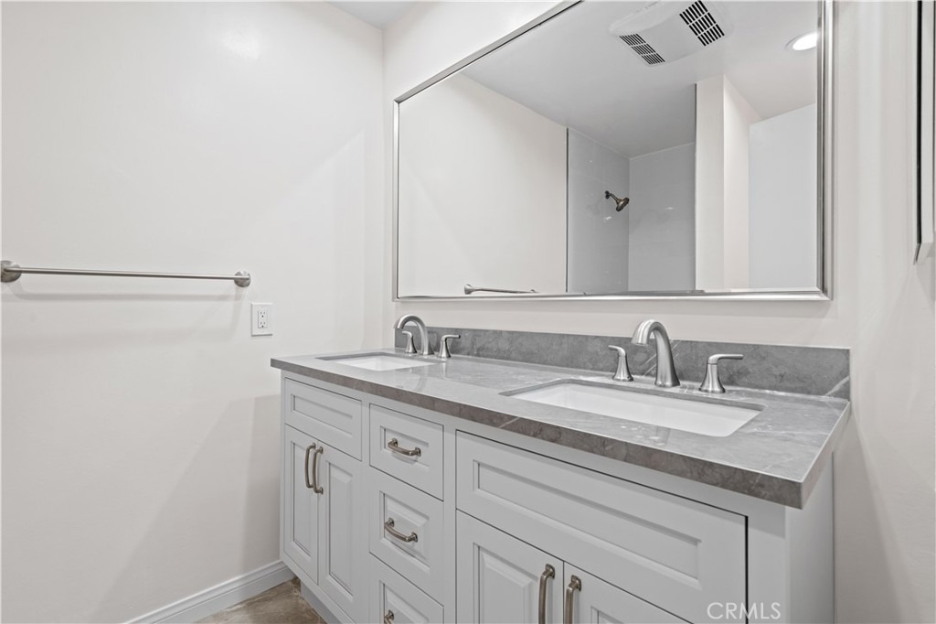 1019 E Walnut Avenue - Photo 17