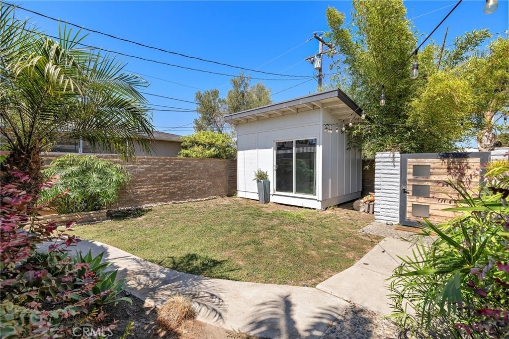 273 Cecil Place - Photo 0