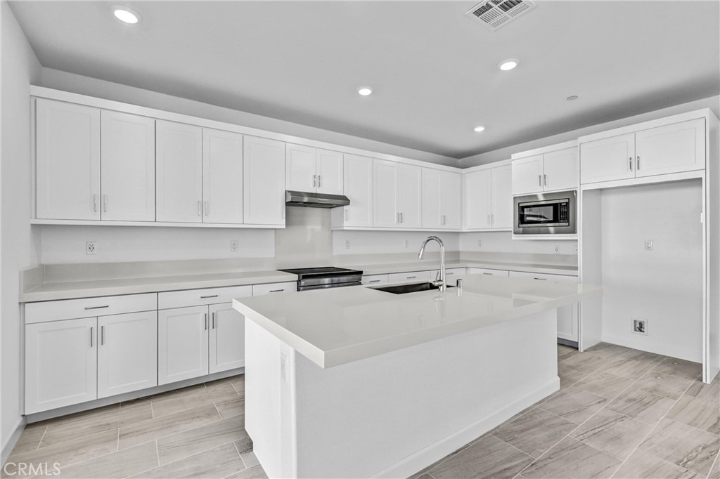 5538 Alethea Way - Photo 2
