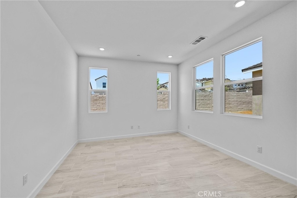 5538 Alethea Way - Photo 8