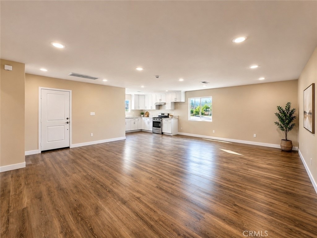 12914 2nd - Photo 2