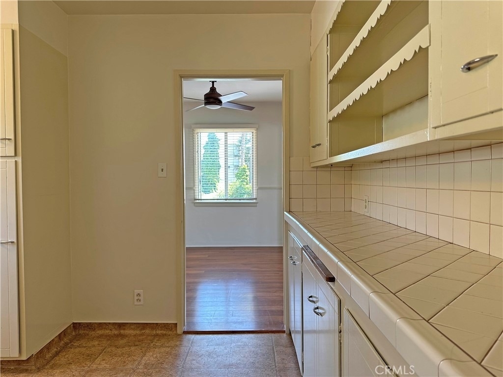1609 E Chevy Chase Drive - Photo 7