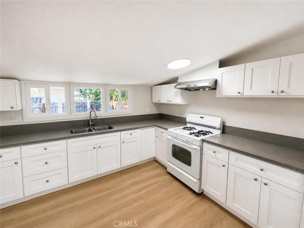 468 Jeffries - Photo 15