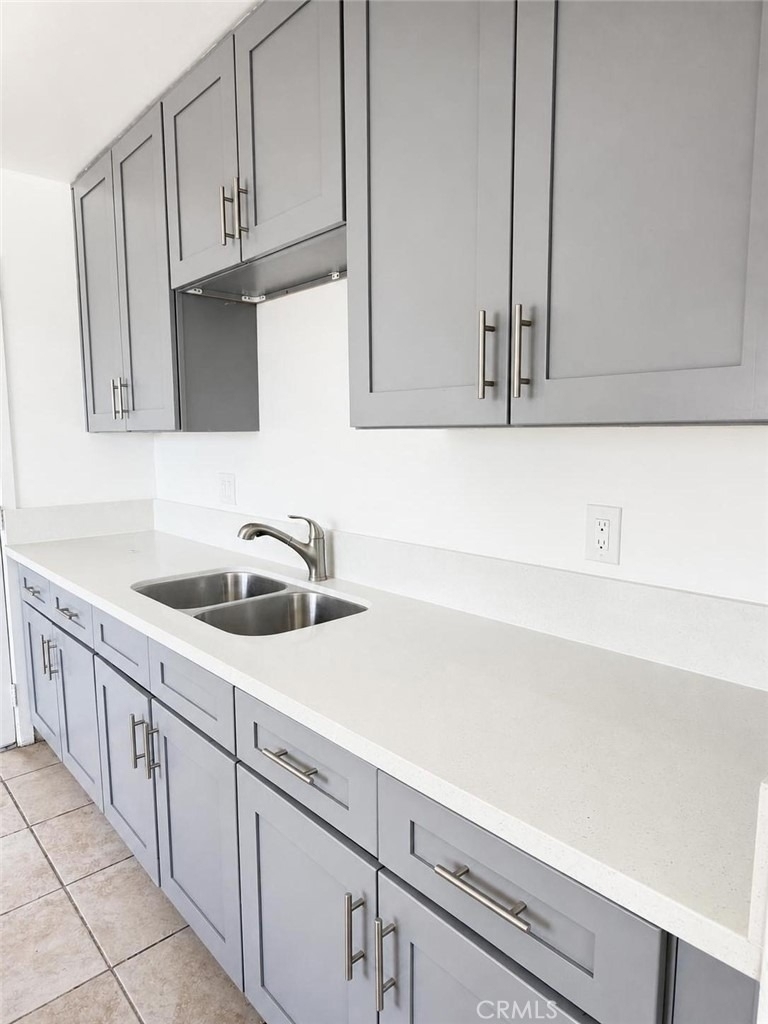 343 W Tramview - Photo 5