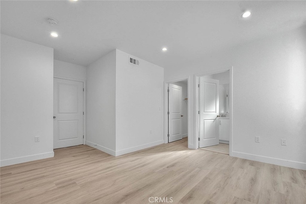 5852 Vineland - Photo 39