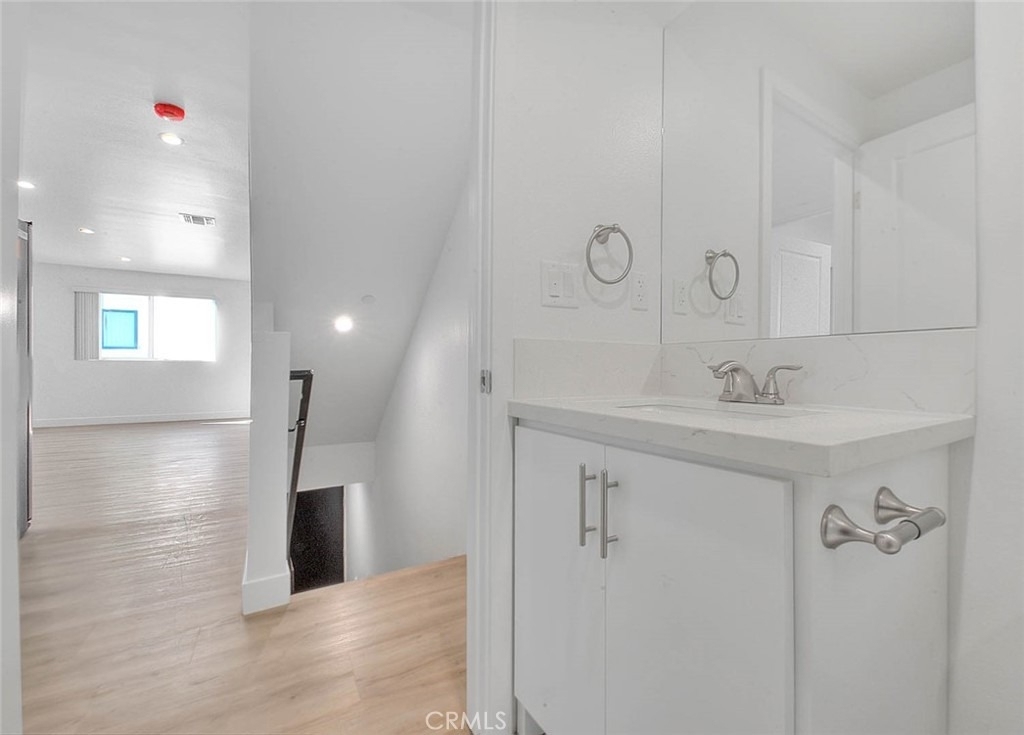 5852 Vineland - Photo 9