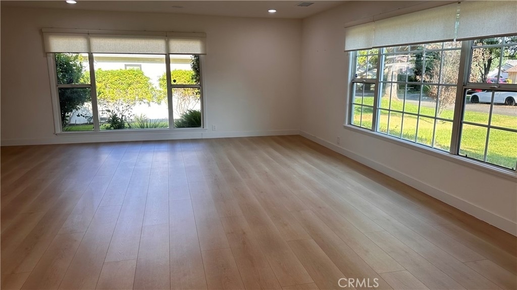 419 Robbins Drive - Photo 1