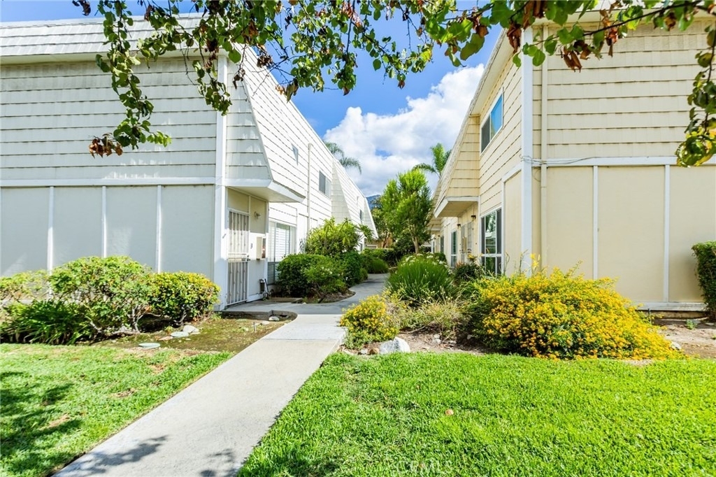 1434 Highland Avenue - Photo 0