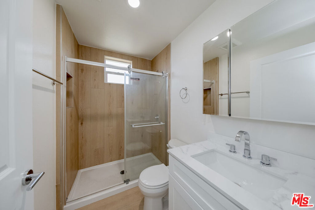 235 N Chicago Street - Photo 6