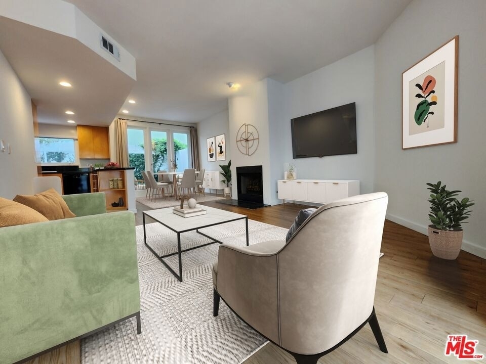 807 21st Street - Photo 1