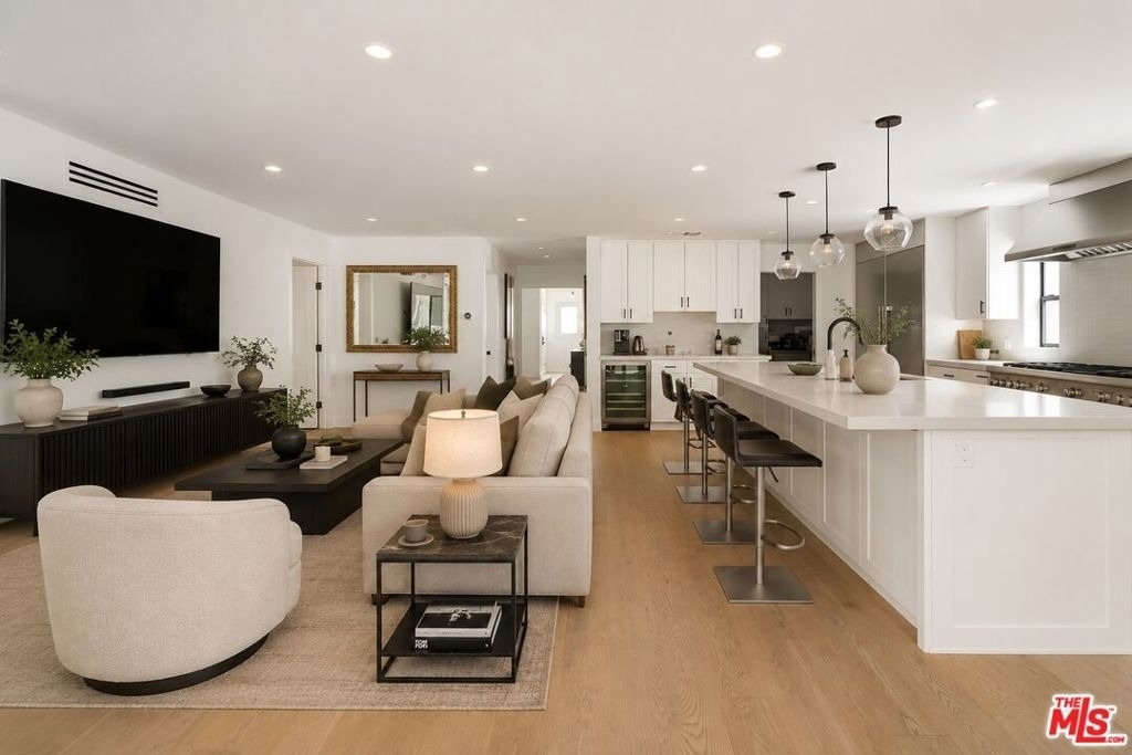 11439 Chenault Street - Photo 4