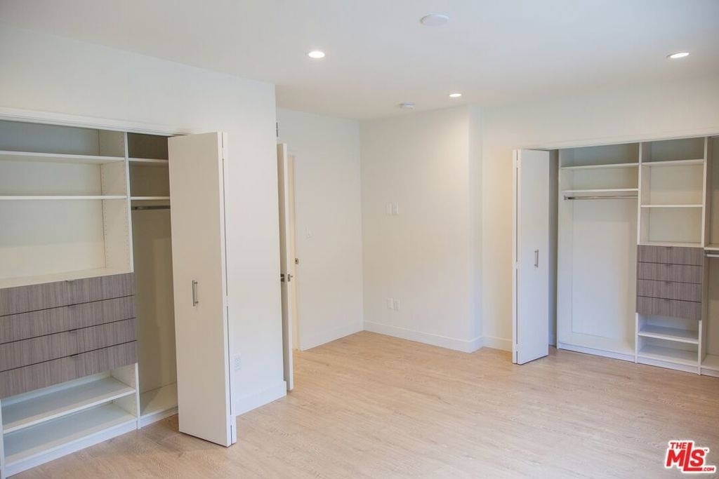 508 N Kings Road - Photo 8