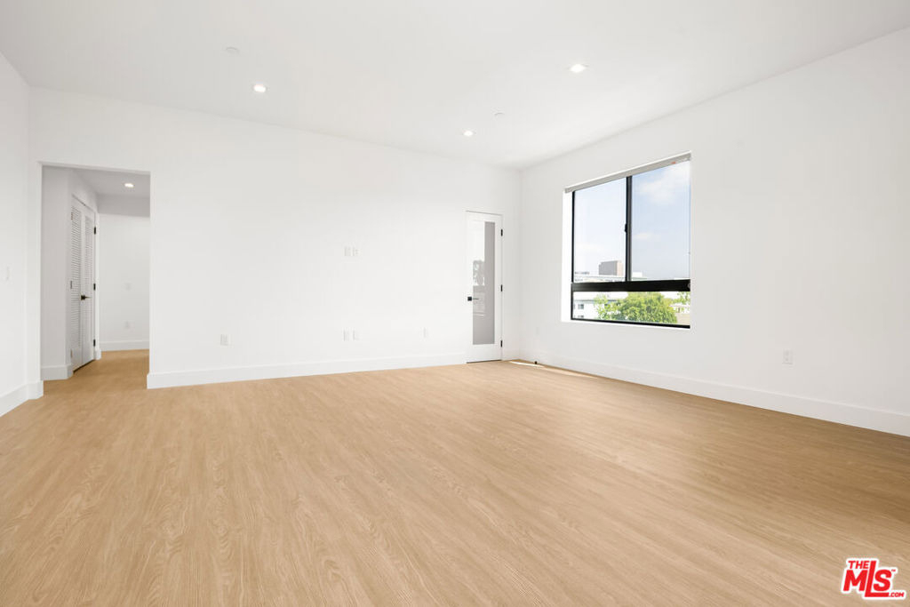 8555 Colgate Avenue - Photo 2