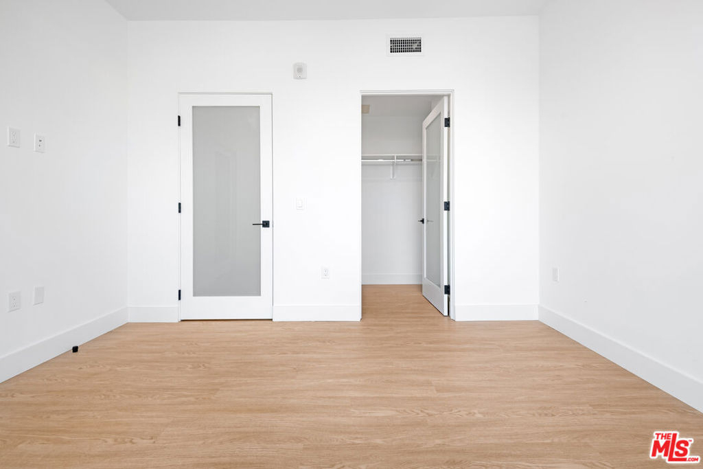 8555 Colgate Avenue - Photo 8