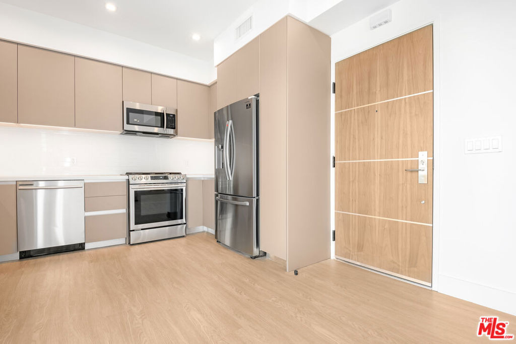 8555 Colgate Avenue - Photo 6