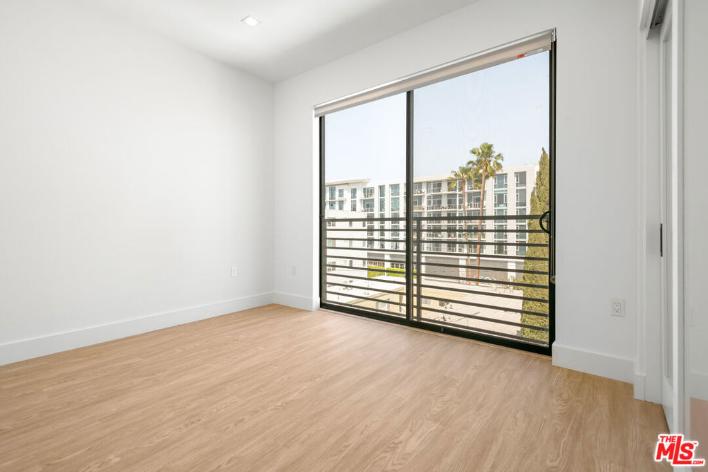 8555 Colgate Avenue - Photo 17