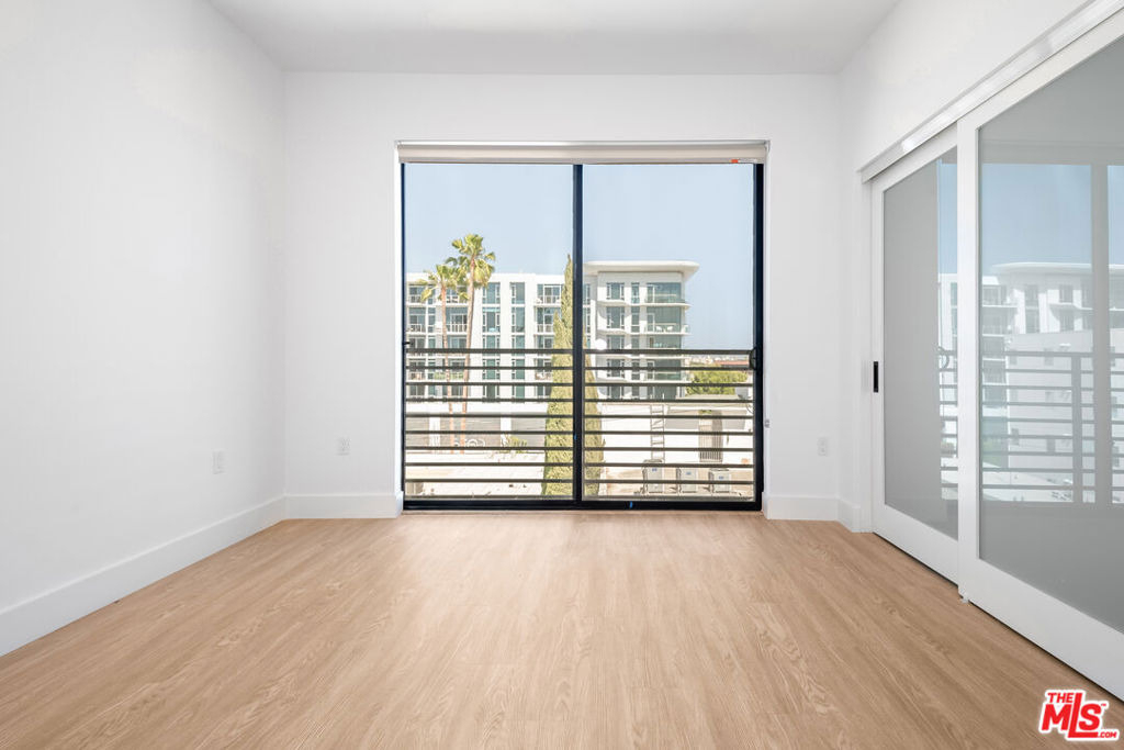 8555 Colgate Avenue - Photo 16
