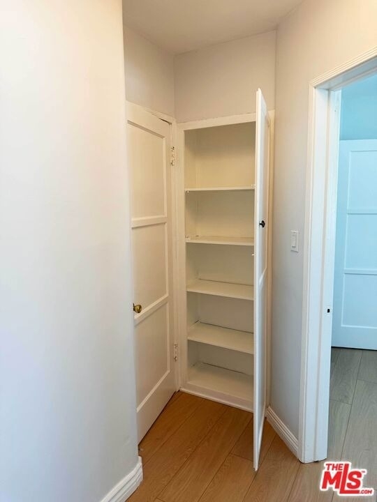 4125 1/2 W Toluca Lake Avenue - Photo 20
