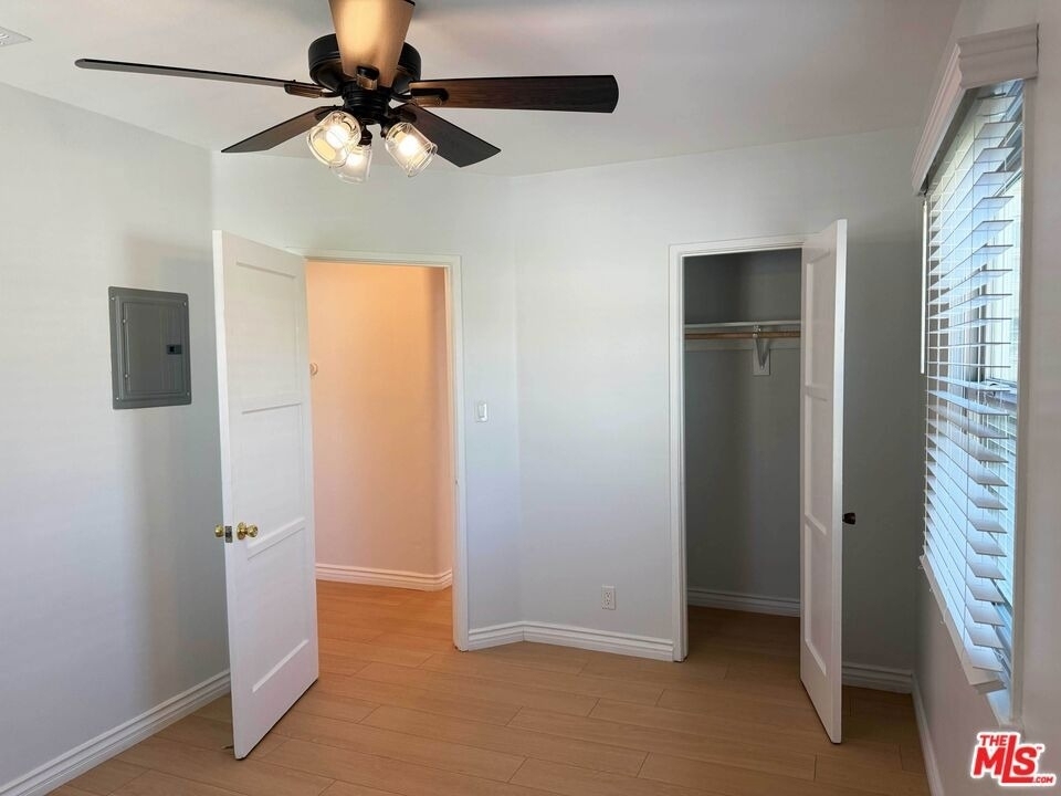 4125 1/2 W Toluca Lake Avenue - Photo 27